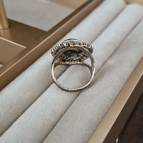 Ring - Picture 8 of 8